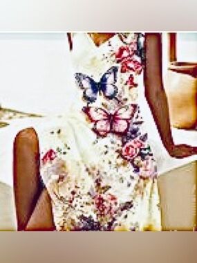 🆕Floral Butterfly Print Dress. Size L. NWT.